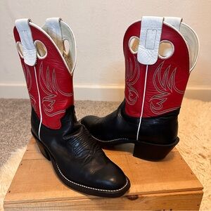 OLATHE BOOT CO. Red and Black leather embroidered Cowboy Boots 8C